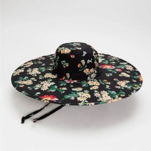 BAGGU Packable Sun Hat Laura Ashley
Rhian Daisy - NWT